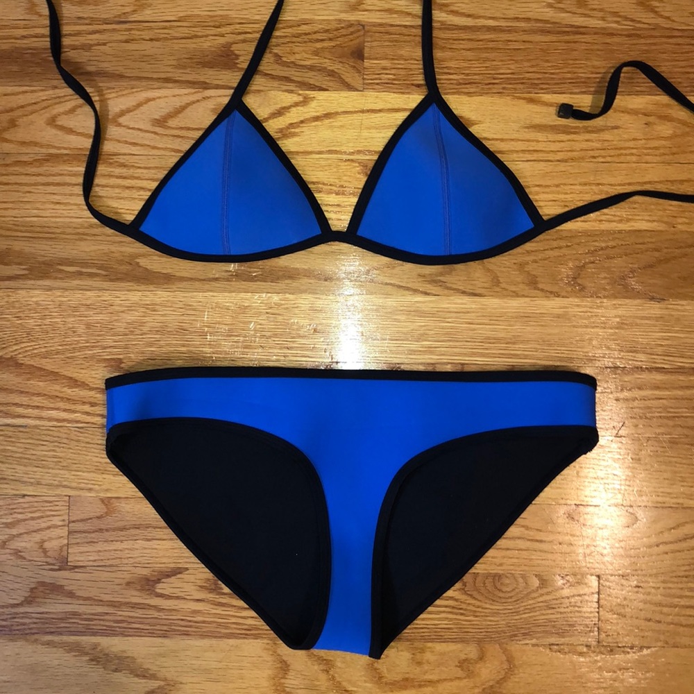 Triangl Bottoms bathing suit